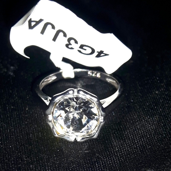 Jewelry - 🍁 2 for 35 - Size 5 - Gorgeous 925 Sterling Flower Ring. NWT